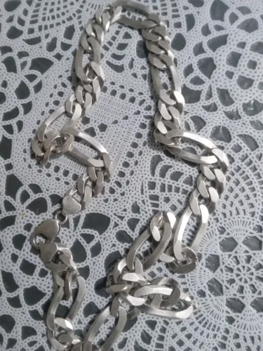 Vende joi de prata