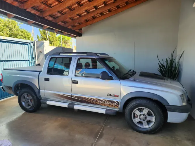 Chevrolet S10 Pick-up Exec. 2.8 4X4 CD TB Int.dies 2011