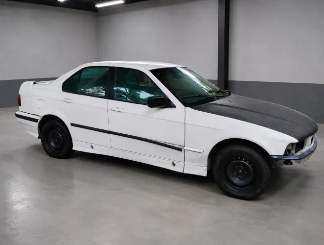 BMW 323I A 2.5 24V 1998