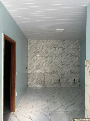 Alugo casa 