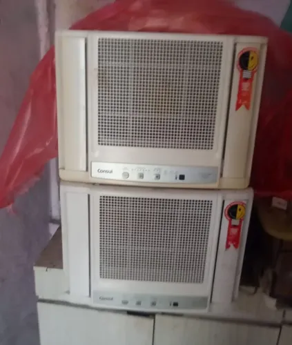 Ar Condicionado Consul com 7500 BTUs.
