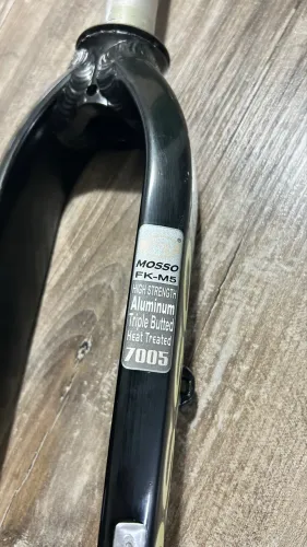 Garfo rígido mosso m5