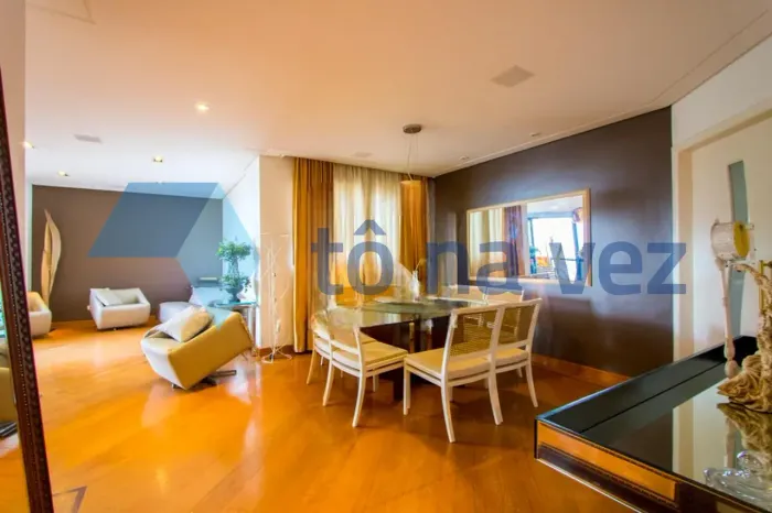 Apartamento 4 dormitório(s) em Vila Valparaíso