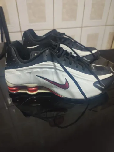 Tênis Nike R4 Tamanho 42