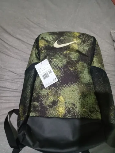 Vendo mochila nike.nunca usada .comprei mais não usei .