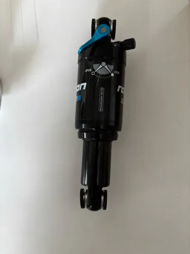 Shock traseiro 168 x 38 sr suntour 