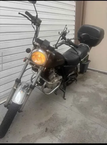 Suzuki Intruder 125