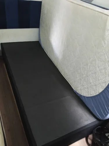 Cama box com colchão 