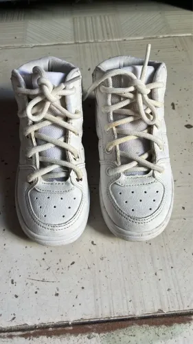 Vendo Sapato masculino infantil 