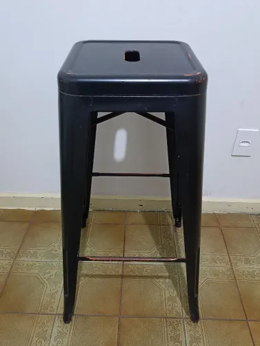 4 Bancos de ferro