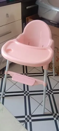 Cadeira de alimentação menina