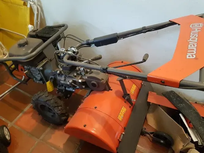 Motocultivador Husqvarna TR 262 - Sem uso