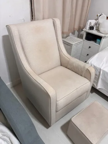 Poltrona de amamentação Lilibee - modelo slim com balanço e puff