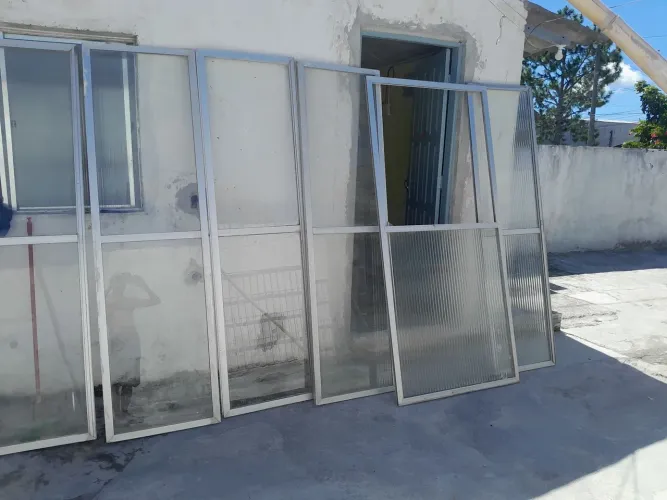 Janelas de Alumínio (6 janelas)
