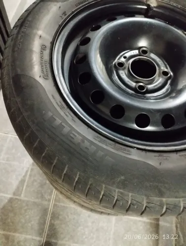Jogo de 4 Rodas aro 14" Original Volkswagen com Pneus Pirelli P1 (meia vida)
