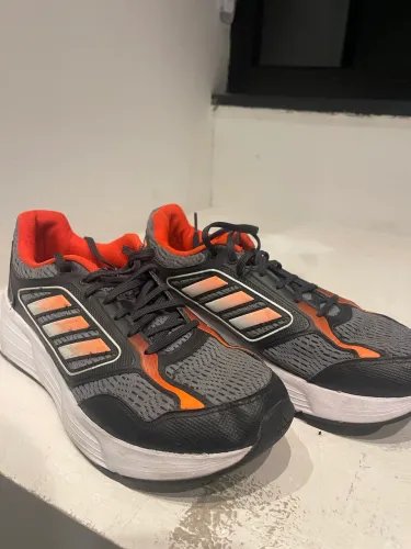 Tênis de corrida adidas - oficial