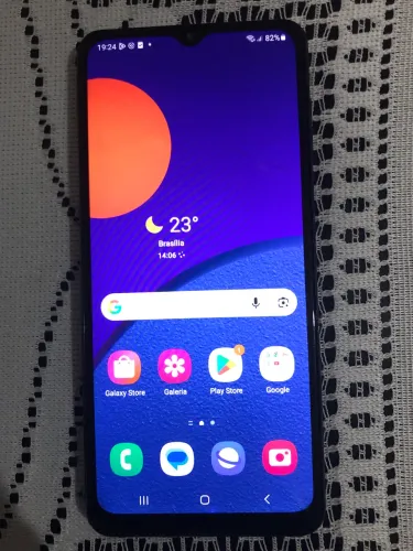 Samsung M12