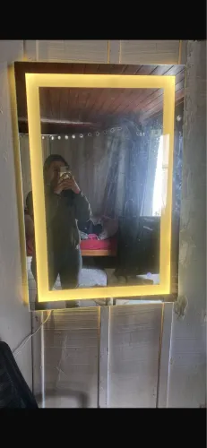 Vendo espelho com led com algumas marcas de uso mais está em perfeito estado