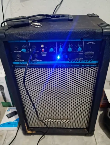 Caixa Amplificada Com Adaptador USB e bluetooth 