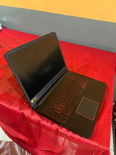 Acer Nitro 5 Gamer  Ryzen 7 / GTX 1650