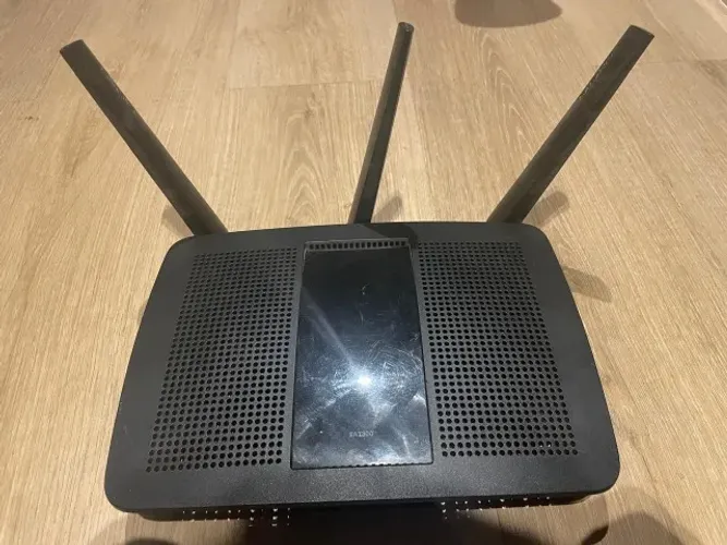 Roteador Lynksys EA7300 (Dual-Band Gigabit)