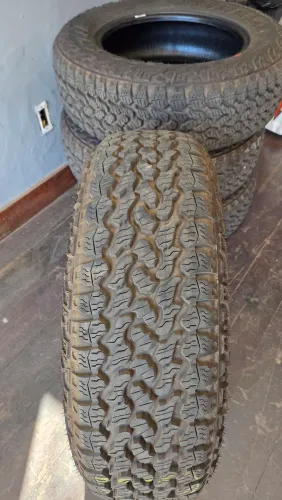 Pneu Goodyear Territory RT 235/65 R17 ZERADO!
