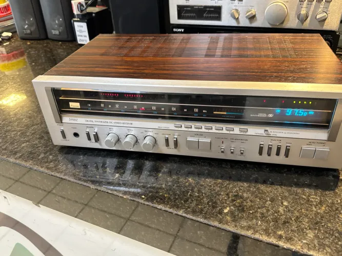 Lindo e Perfeito Receiver Sansui 5900Z( revisado com garantia)!