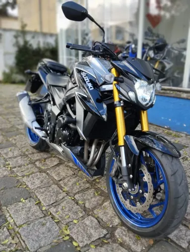 SUZUKI GSX-S750 2024