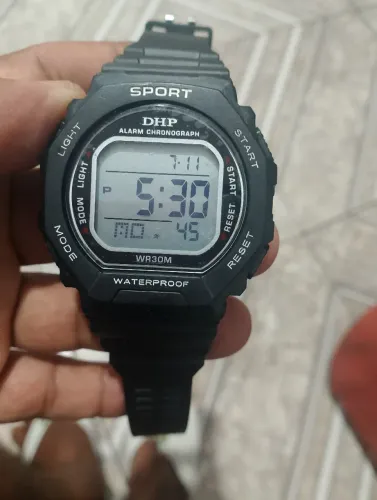 Relógio custo benefício. Muito bom para quem gosta de praticar exercícios físicos!