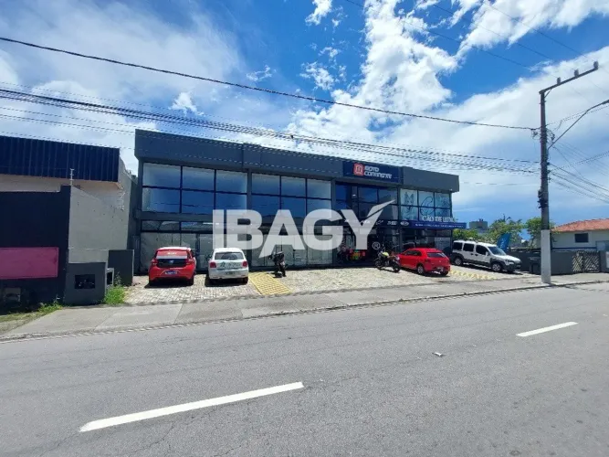 Oportunidade! Loja em Praia Comprida - São José