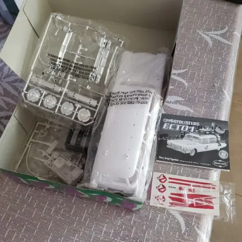 Kit de montagem Ecto-1 dos Caça-Fantasmas, da Polar Lights 