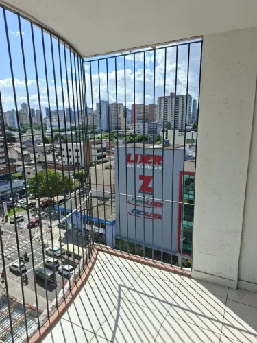 Ed. Domus - andar alto - Conselheiro em frente ao líder