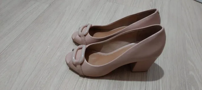 sapato tipo  peep toe rosa  antigo   (NUDE)