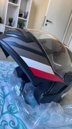 Capacete novo