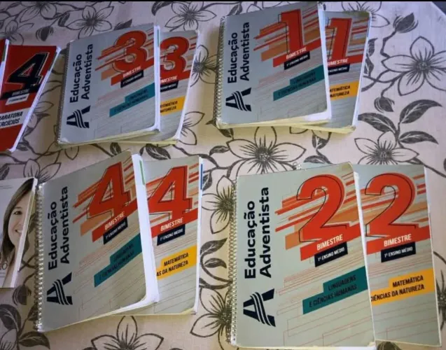 Livros Didáticos 1°EM Colégio Adventista