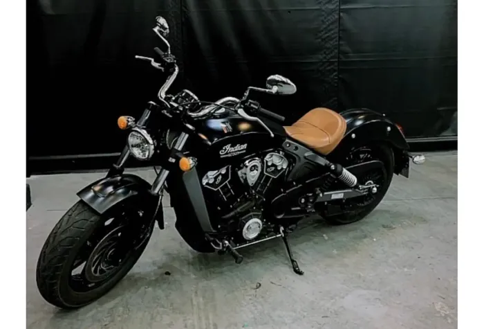 Indian Scout 2015/2016 - Apenas 17.000 km - Impecável