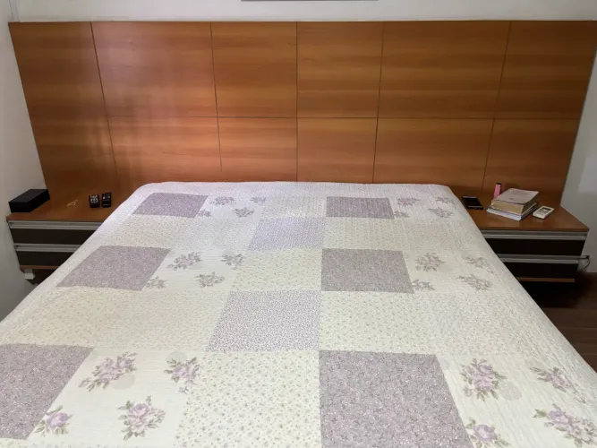 Cabeceira de cama EM ÓTIMO ESTADO