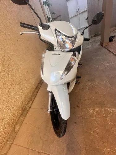 Motocicleta Honda Biz 125