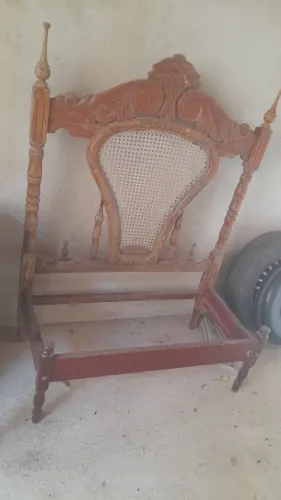 Cabeceira Antiga de cama solteiro