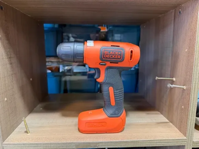 Furadeira/Parafusadeira Black & Decker 3/8'' 8V Bateria Litio Ld008-Br