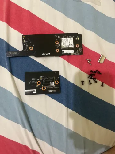 Placa RF / Módulo Frontal / Placa de Wi-Fi e Bluetooth. Ambos Xbox One S