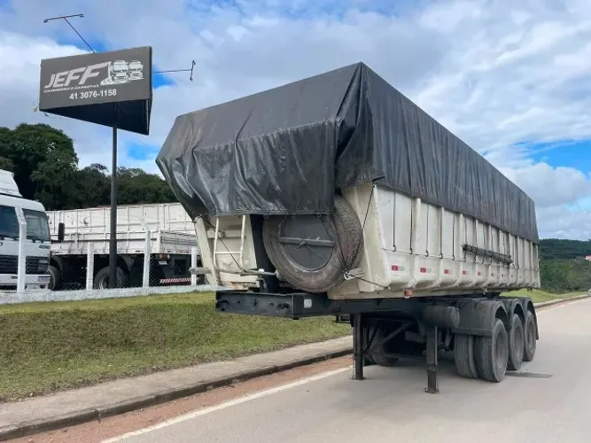 Carreta Basculante 35m³ marca Dalmarco Ano 2000 Comp. 8,5 mts Com pneus