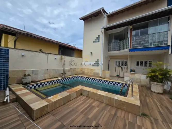 Casas em Condomínio para venda em Niteroi no bairro Itaipu