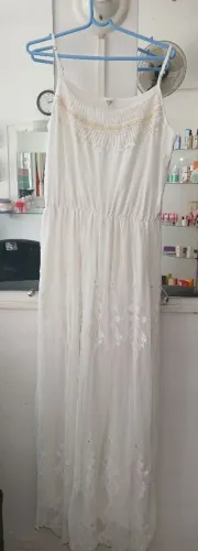 Vestido em pedraria