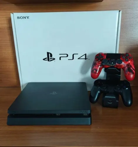 PS4 SLIM DESBLOQUEADO + 2 CONTROLES