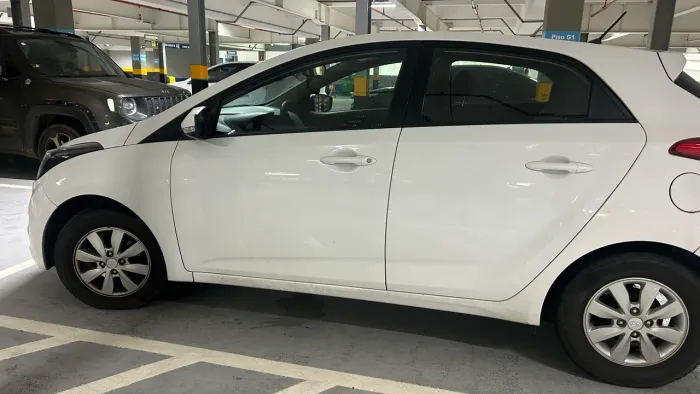 Hyundai HB20 C.style/c.plus 1.6 Flex 16V Aut. 2015