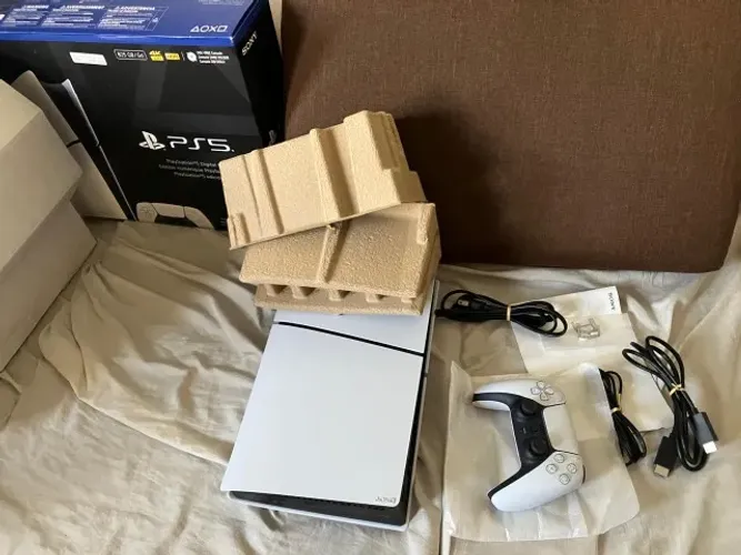 Playstation 5 slim com 6 meses de uso e nota fiscal