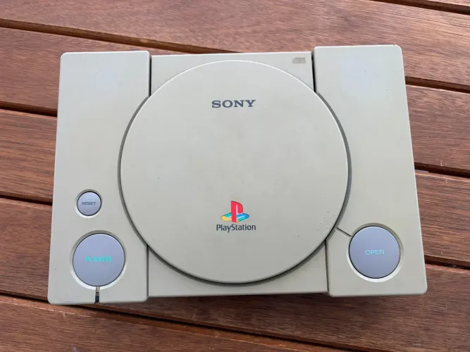 PlayStation 1 Fat Modelo SPCH-7501