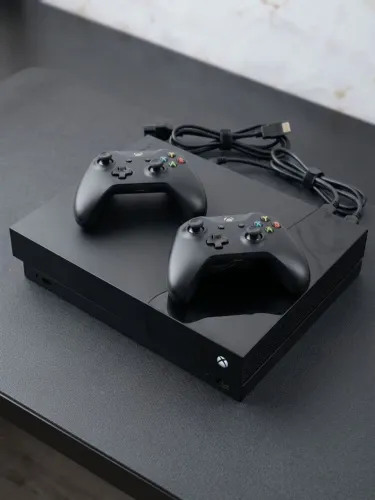 Xbox One X 1TB