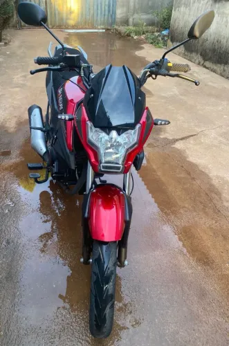 Vendo Shineray Jef 150s  EFX 2024, único dono km baixo muito conservada. 